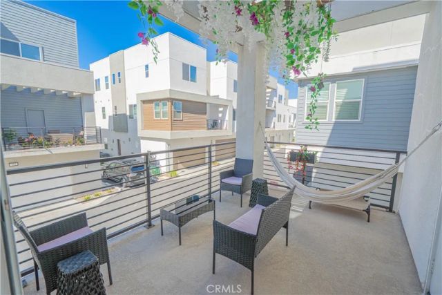 27212 Diamond Peak Lane 203, Valencia, CA 91381