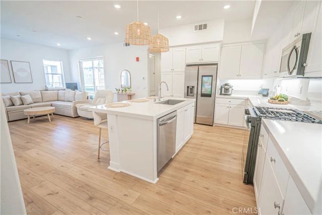 27212 Diamond Peak Lane 203, Valencia, CA 91381