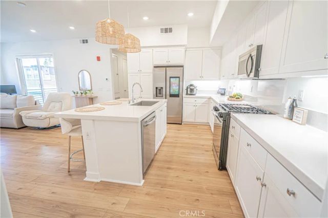 27212 Diamond Peak Lane 203, Valencia, CA 91381