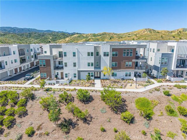 27212 Diamond Peak Lane 203, Valencia, CA 91381