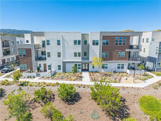 27212 Diamond Peak Lane 203, Valencia, CA 91381