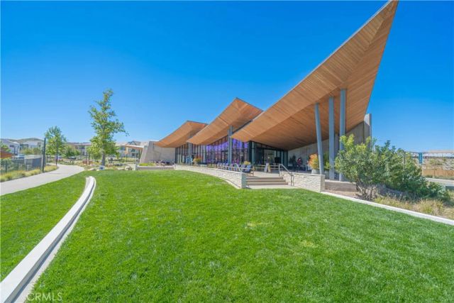 27212 Diamond Peak Lane 203, Valencia, CA 91381