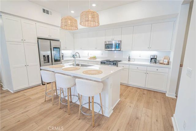 27212 Diamond Peak Lane 203, Valencia, CA 91381