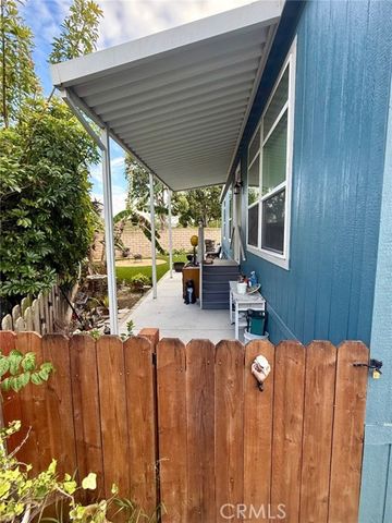 7051 Ellis 29, Huntington Beach, CA 92648