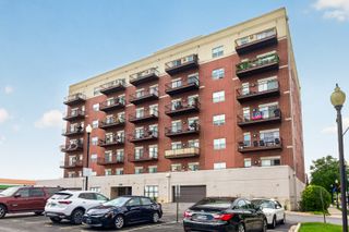 1650 Riverwoods Drive 709, Melrose Park, IL 60160