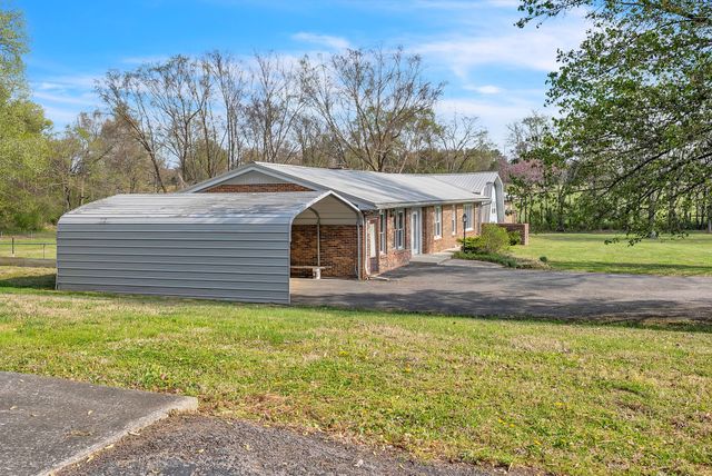 2209 E Lincoln St, Tullahoma, TN 37388