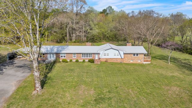 2209 E Lincoln St, Tullahoma, TN 37388