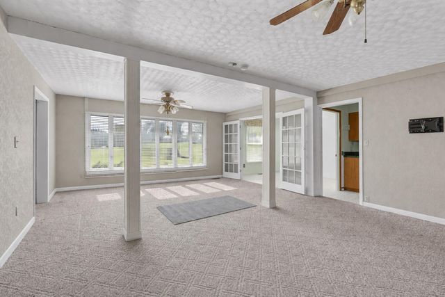 2209 E Lincoln St, Tullahoma, TN 37388