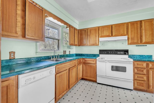 2209 E Lincoln St, Tullahoma, TN 37388