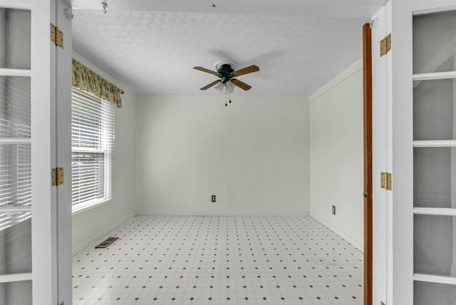 2209 E Lincoln St, Tullahoma, TN 37388