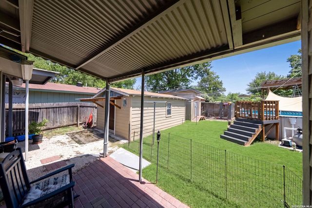 114 Smallwood Dr, San Antonio, TX 78210