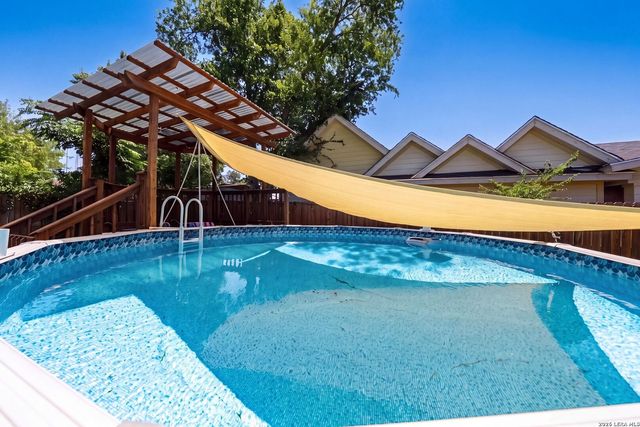 114 Smallwood Dr, San Antonio, TX 78210