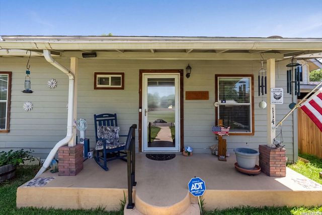 114 Smallwood Dr, San Antonio, TX 78210