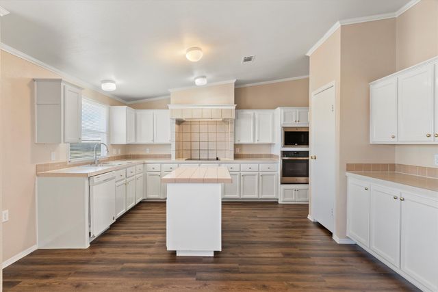 12631 Heather Brook Road, Justin, TX 76247