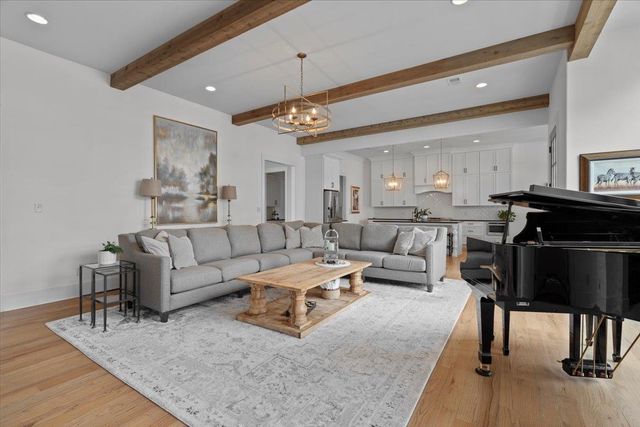 10394 N DUNCAN WOODS DR, Collierville, TN 38017