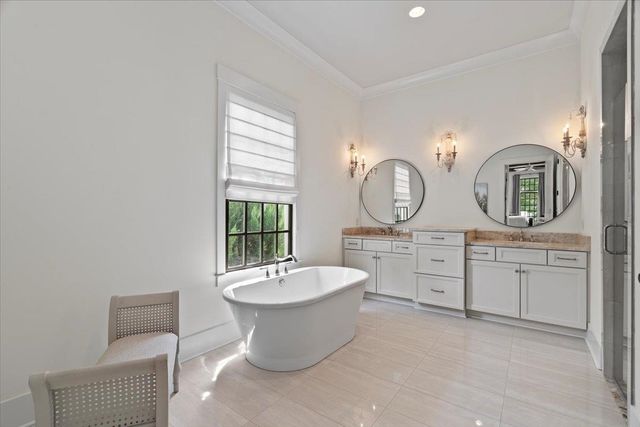 10394 N DUNCAN WOODS DR, Collierville, TN 38017