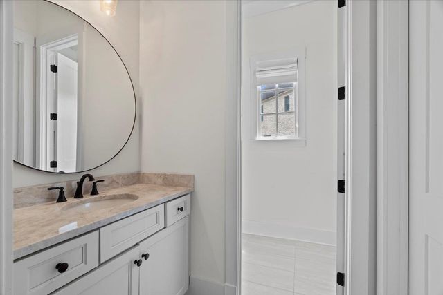 10394 N DUNCAN WOODS DR, Collierville, TN 38017