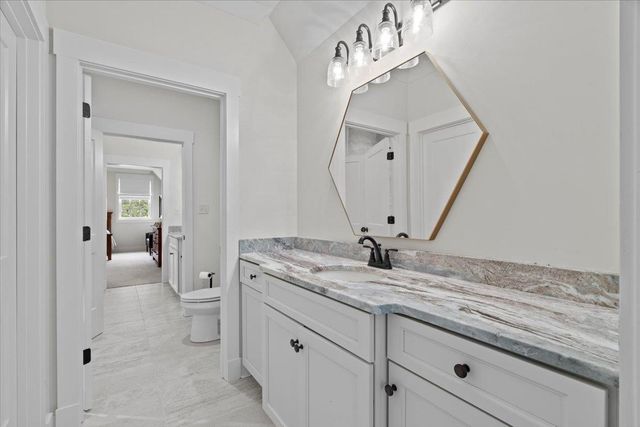 10394 N DUNCAN WOODS DR, Collierville, TN 38017