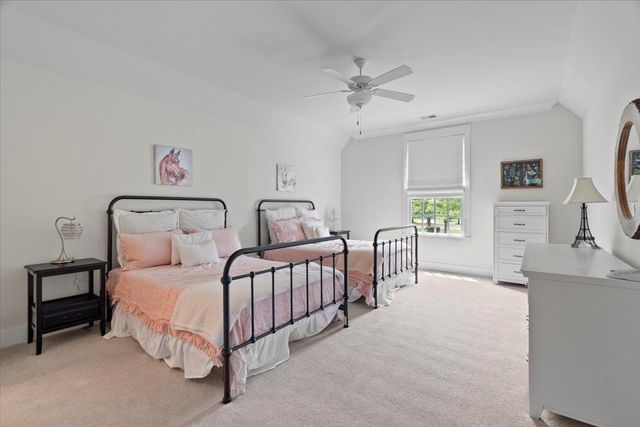 10394 N DUNCAN WOODS DR, Collierville, TN 38017