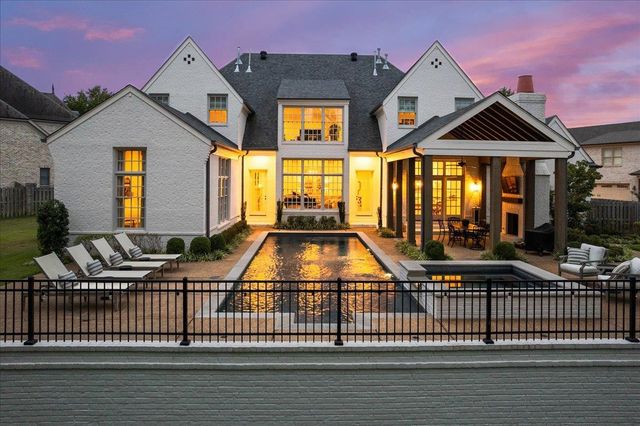 10394 N DUNCAN WOODS DR, Collierville, TN 38017