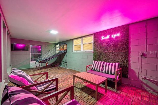 4409 W PEARL AVENUE, Tampa, FL 33611