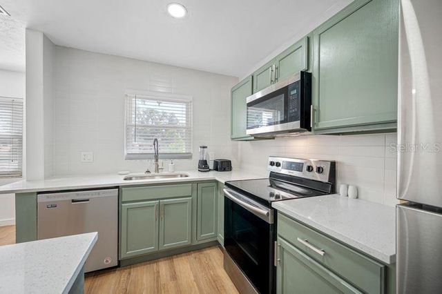 4409 W PEARL AVENUE, Tampa, FL 33611