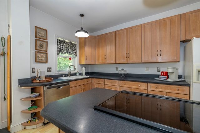 58 Maple Ave 58, Andover, MA 01810