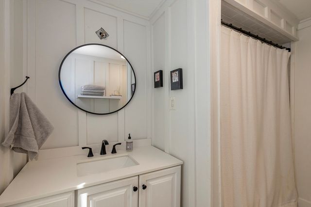 58 Maple Ave 58, Andover, MA 01810