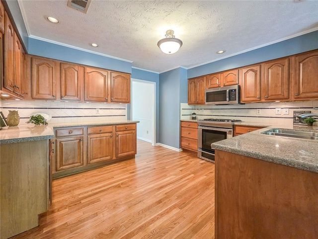 2457 Bent Oak Trail, Snellville, GA 30078