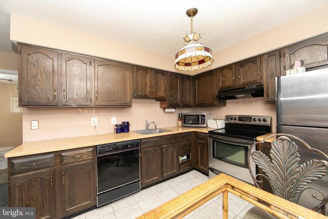 29 CHISWICK DR, Lindenwold, NJ 08021