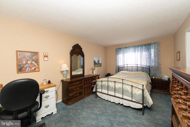 29 CHISWICK DR, Lindenwold, NJ 08021