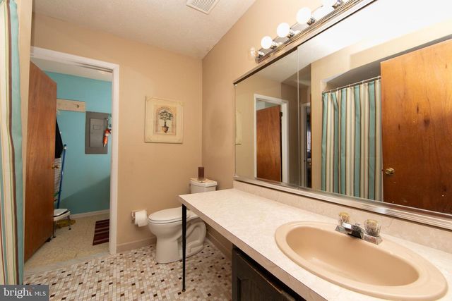 29 CHISWICK DR, Lindenwold, NJ 08021