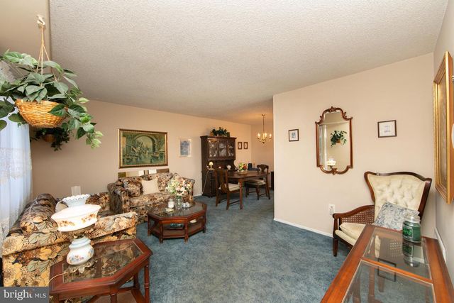 29 CHISWICK DR, Lindenwold, NJ 08021