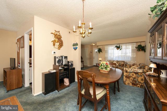 29 CHISWICK DR, Lindenwold, NJ 08021