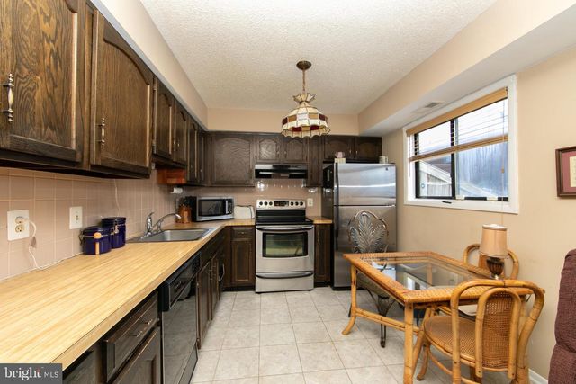 29 CHISWICK DR, Lindenwold, NJ 08021