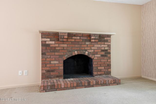2109 Bridlewood Dr, Jeffersontown, KY 40299