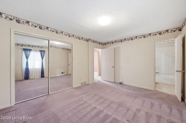 2109 Bridlewood Dr, Jeffersontown, KY 40299