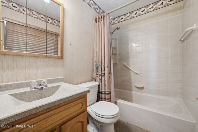 2109 Bridlewood Dr, Jeffersontown, KY 40299
