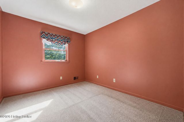 2109 Bridlewood Dr, Jeffersontown, KY 40299
