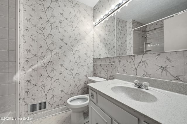 2109 Bridlewood Dr, Jeffersontown, KY 40299
