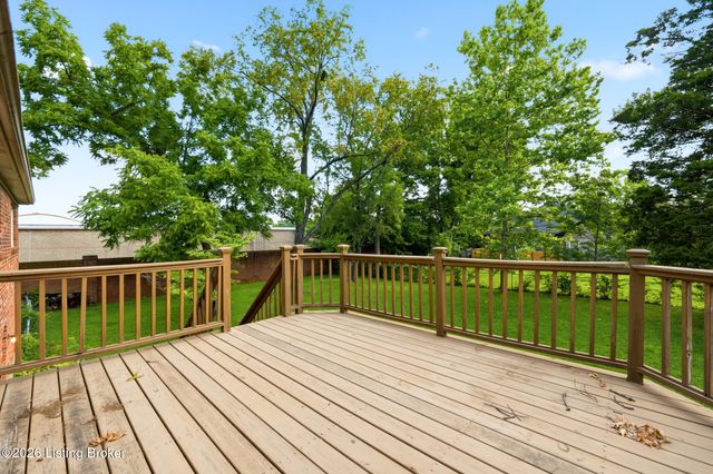 2109 Bridlewood Dr, Jeffersontown, KY 40299