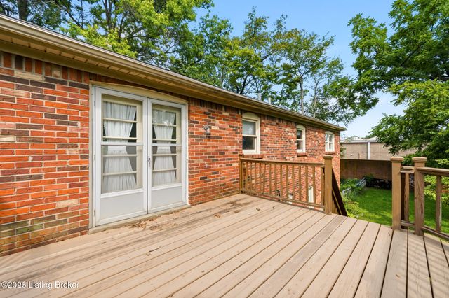 2109 Bridlewood Dr, Jeffersontown, KY 40299