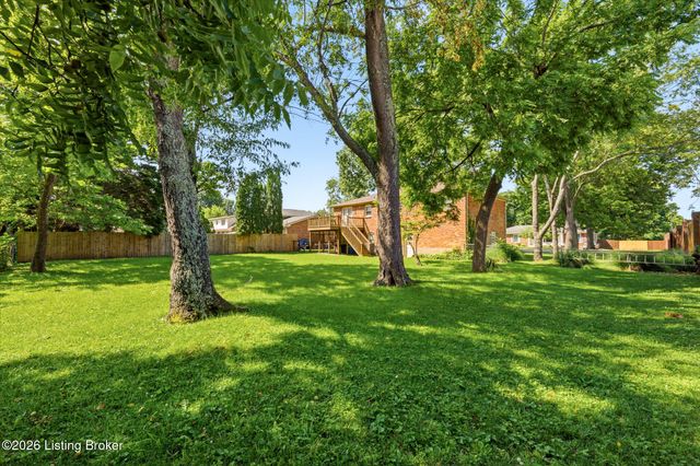 2109 Bridlewood Dr, Jeffersontown, KY 40299