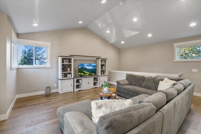 6815 S Wilcox Ln, Spokane, WA 99206