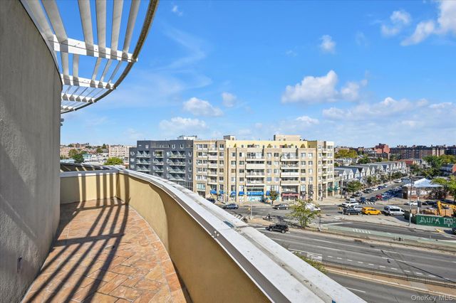 81-14 Queens Boulevard PH6C, Elmhurst, NY 11373
