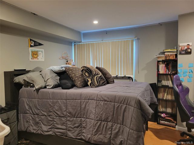 81-14 Queens Boulevard PH6C, Elmhurst, NY 11373