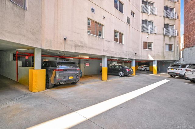 81-14 Queens Boulevard PH6C, Elmhurst, NY 11373
