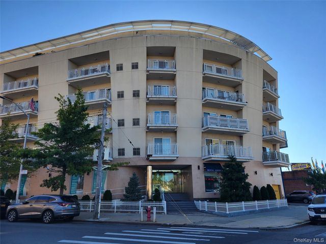 81-14 Queens Boulevard PH6C, Elmhurst, NY 11373