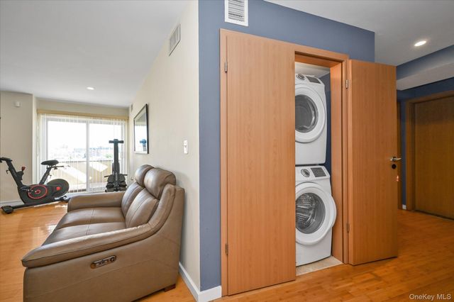 81-14 Queens Boulevard PH6C, Elmhurst, NY 11373