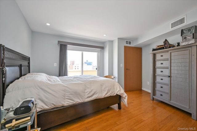 81-14 Queens Boulevard PH6C, Elmhurst, NY 11373